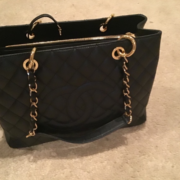 CHANEL Bag - Picture 9 of 16